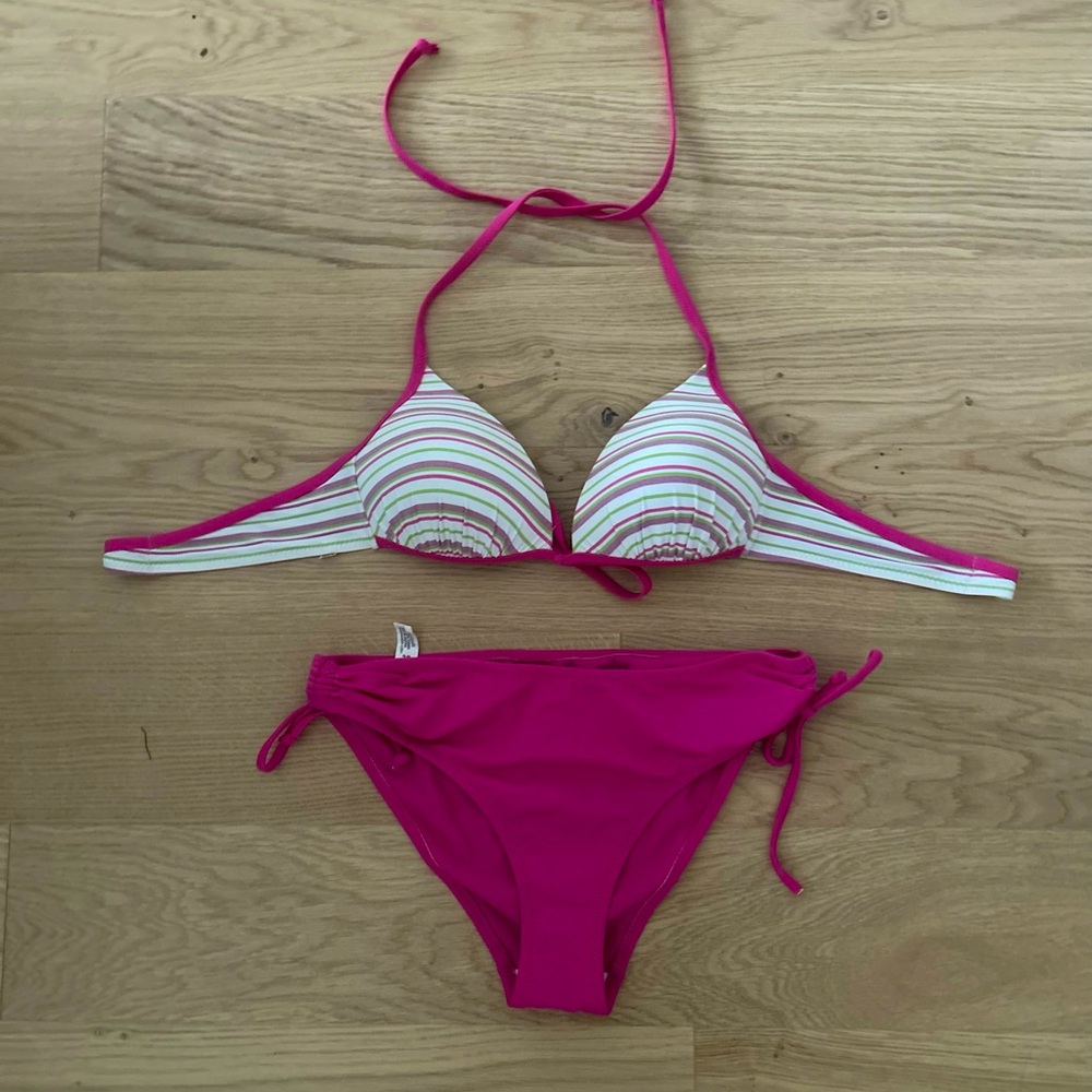 ExclusiveLingerie Swimwear, european made bikini top and bottom, Size 38